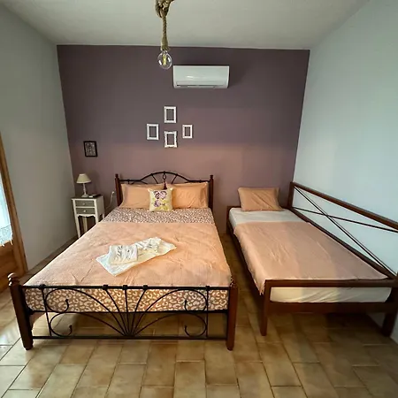 Villaralli Villa Vrasná